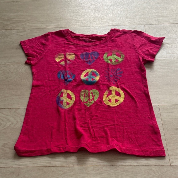 Blue 84 Kids Red Peace Sign T-Shirt - Picture 1 of 2